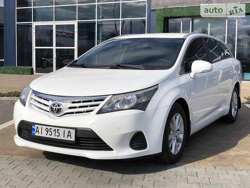 Універсал Toyota Avensis 2012 в 