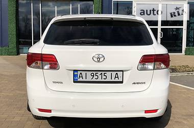 Універсал Toyota Avensis 2012 в 