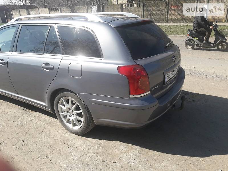 Універсал Toyota Avensis 2003 в Первомайську