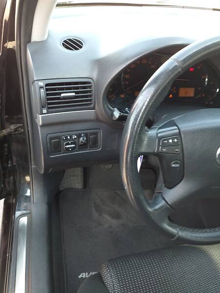 Універсал Toyota Avensis 2006 в Конотопі