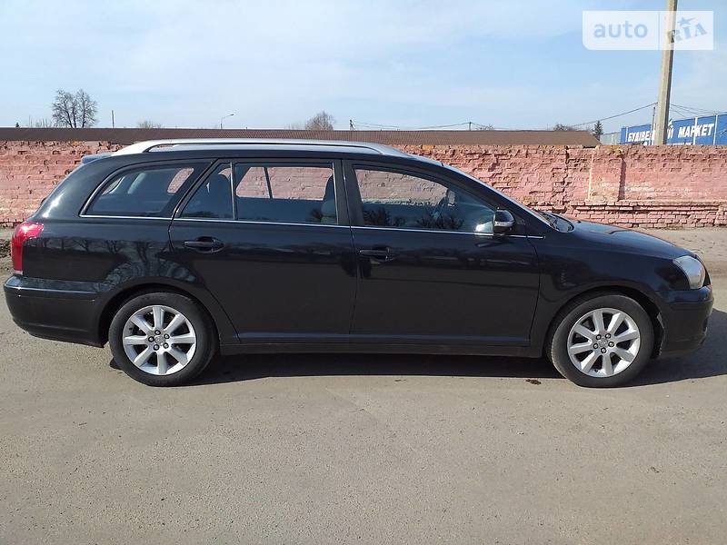 Універсал Toyota Avensis 2006 в Конотопі