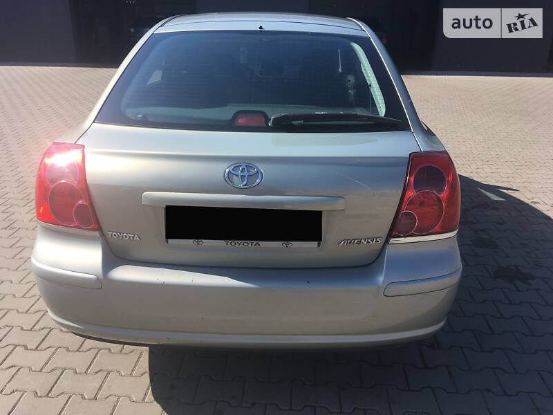 Хетчбек Toyota Avensis 2003 в Львові