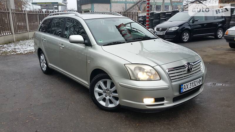 Универсал Toyota Avensis 2004 в 