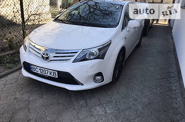 Універсал Toyota Avensis 2012 в 