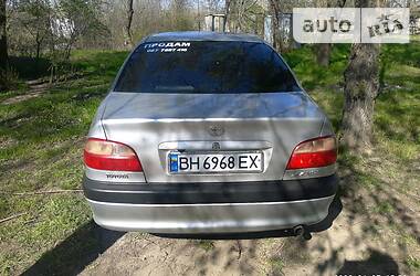 Седан Toyota Avensis 2001 в 