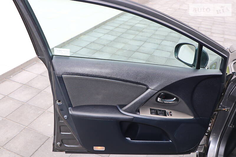 Універсал Toyota Avensis 2011 в Кременчуці