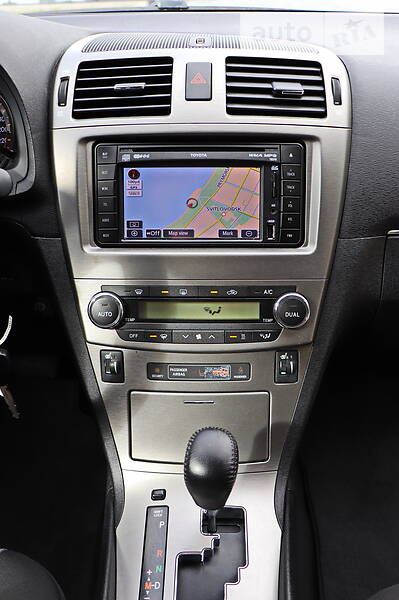 Універсал Toyota Avensis 2011 в Кременчуці