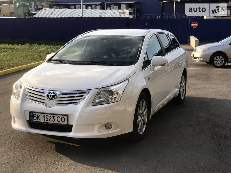 Універсал Toyota Avensis 2011 в Дубні фото 2 Універсал Toyota Avensis 2011 в Дубні