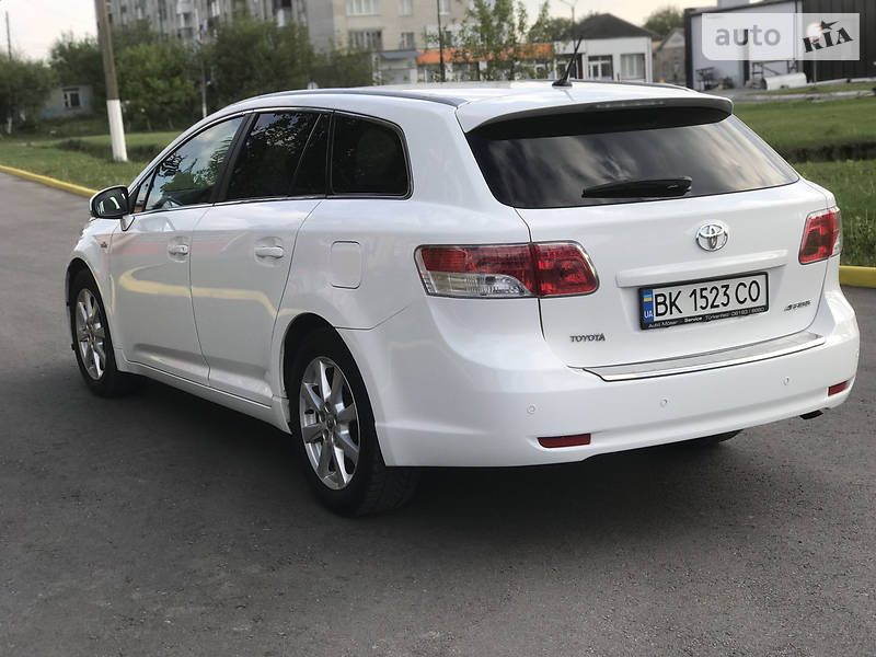 Універсал Toyota Avensis 2011 в Дубні фото 19 Універсал Toyota Avensis 2011 в Дубні