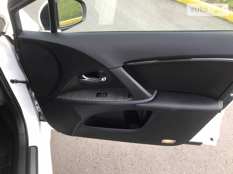 Універсал Toyota Avensis 2011 в Дубні фото 36 Універсал Toyota Avensis 2011 в Дубні