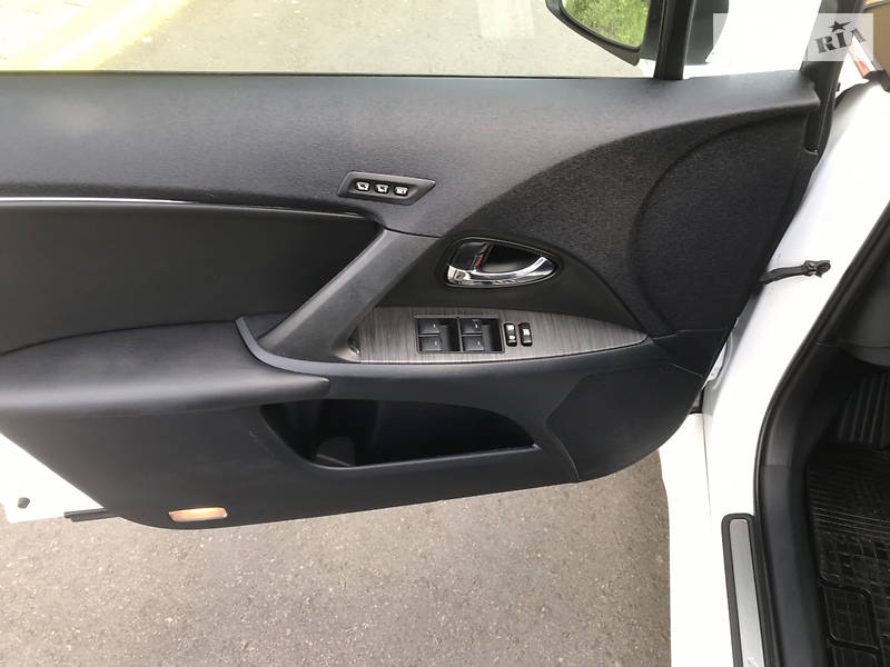 Універсал Toyota Avensis 2011 в Дубні фото 37 Універсал Toyota Avensis 2011 в Дубні
