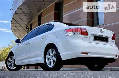 Седан Toyota Avensis 2012 в Одессе