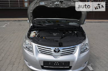 Седан Toyota Avensis 2009 в 