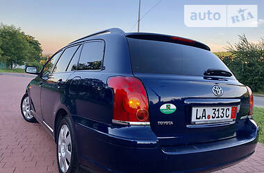 Універсал Toyota Avensis 2006 в 