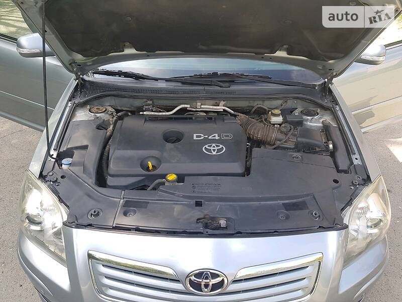 Універсал Toyota Avensis 2009 в Дунаївцях