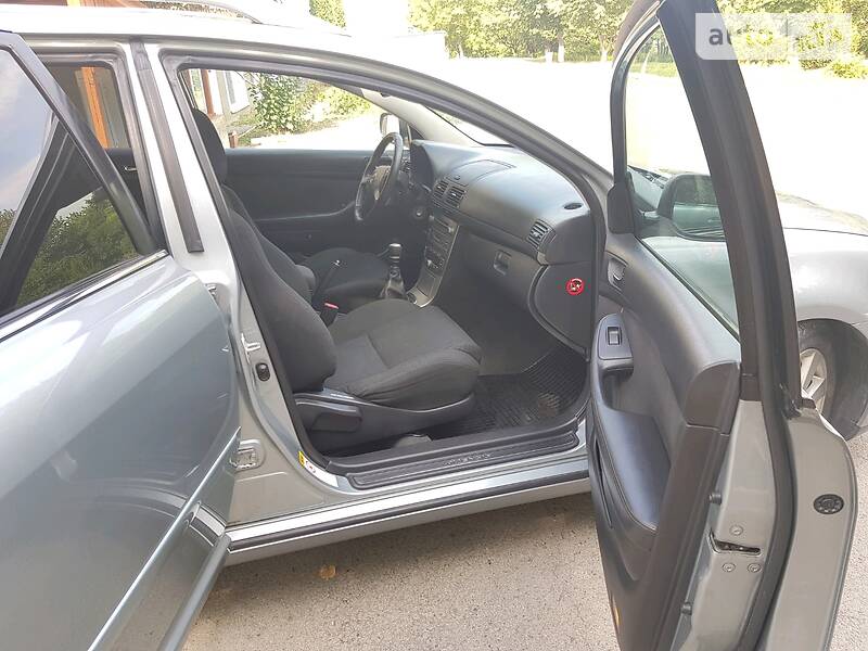 Універсал Toyota Avensis 2009 в Дунаївцях