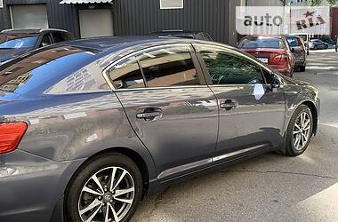 Седан Toyota Avensis 2012 в 