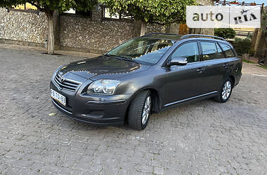 Універсал Toyota Avensis 2006 в Рівному