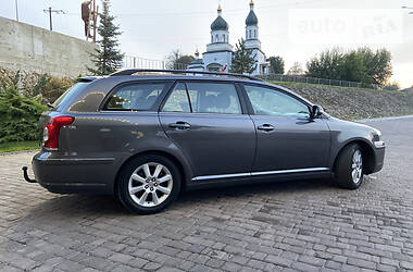 Универсал Toyota Avensis 2006 в Ровно