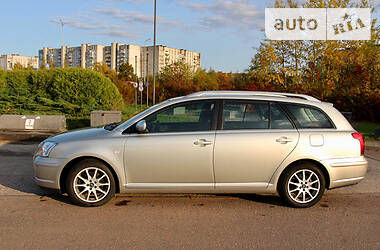 Универсал Toyota Avensis 2004 в Дрогобыче