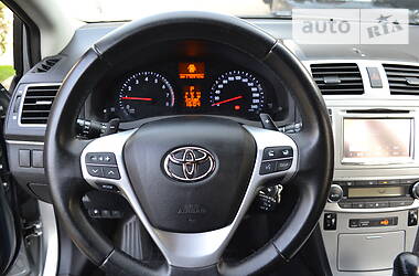 Универсал Toyota Avensis 2014 в Луцке