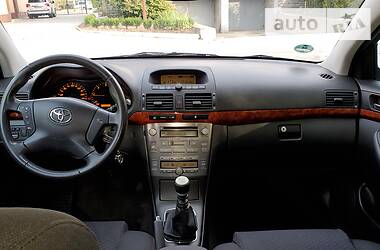 Универсал Toyota Avensis 2005 в Энергодаре