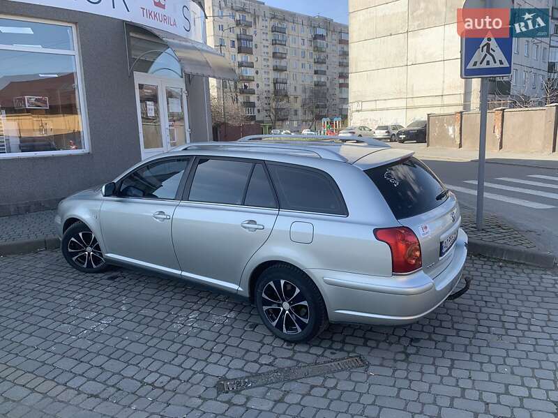 Универсал Toyota Avensis 2005 в Мукачево
