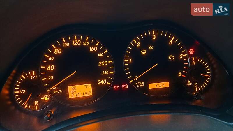 Универсал Toyota Avensis 2005 в Самборе