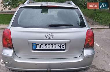 Универсал Toyota Avensis 2005 в Самборе