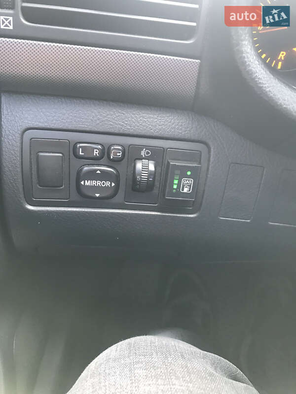 Универсал Toyota Avensis 2003 в Коломые