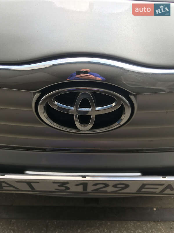 Универсал Toyota Avensis 2003 в Коломые