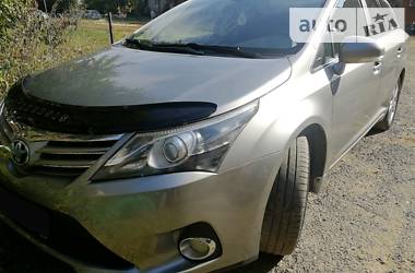 Универсал Toyota Avensis 2012 в Черновцах