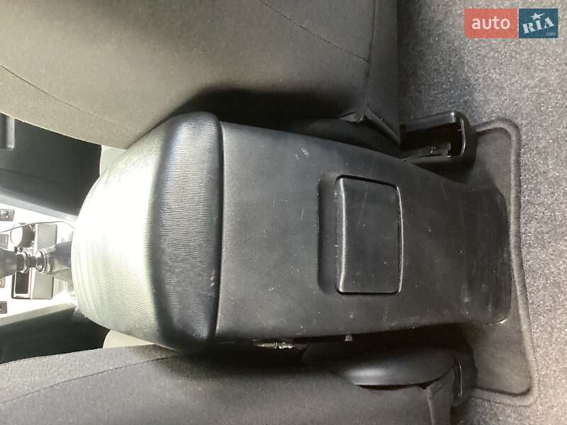 Універсал Toyota Avensis 2009 в Києві