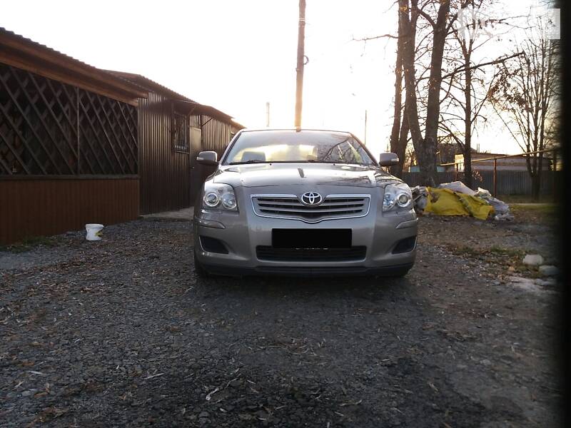 Лифтбек Toyota Avensis 2006 в Сумах