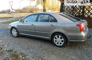 Лифтбек Toyota Avensis 2006 в Сумах