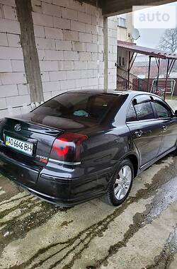 Седан Toyota Avensis 2005 в Виноградові