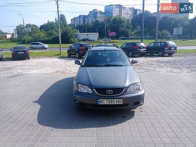 Универсал Toyota Avensis 2002 в Львове