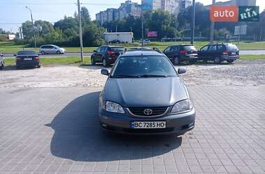 Універсал Toyota Avensis 2002 в Львові