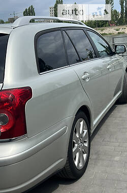 Универсал Toyota Avensis 2008 в 