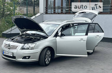 Универсал Toyota Avensis 2008 в 