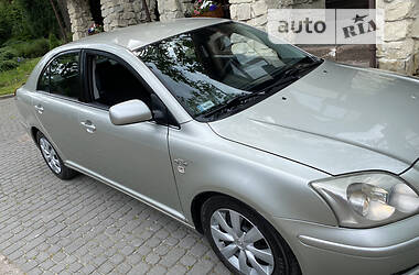 Седан Toyota Avensis 2005 в Львове