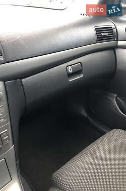 Универсал Toyota Avensis 2006 в 