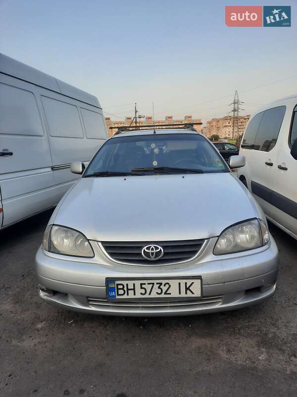 Универсал Toyota Avensis 2003 в Одессе