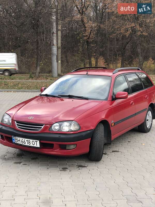 Универсал Toyota Avensis 2000 в Виннице