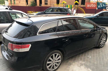 Универсал Toyota Avensis 2010 в Львове