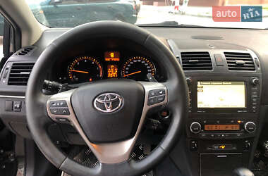 Универсал Toyota Avensis 2010 в Львове