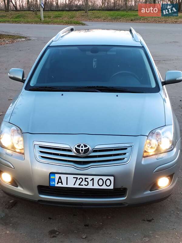 Универсал Toyota Avensis 2008 в Первомайске