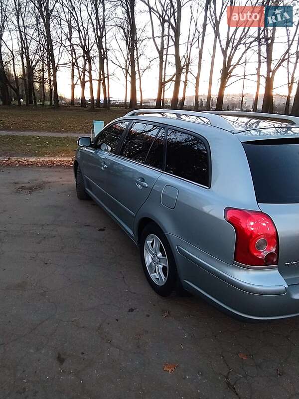 Универсал Toyota Avensis 2008 в Первомайске