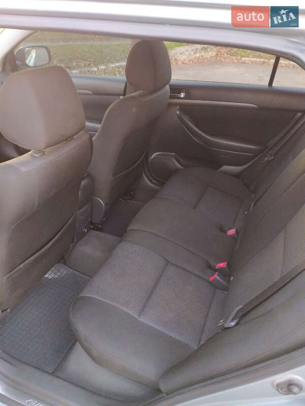 Универсал Toyota Avensis 2008 в Первомайске