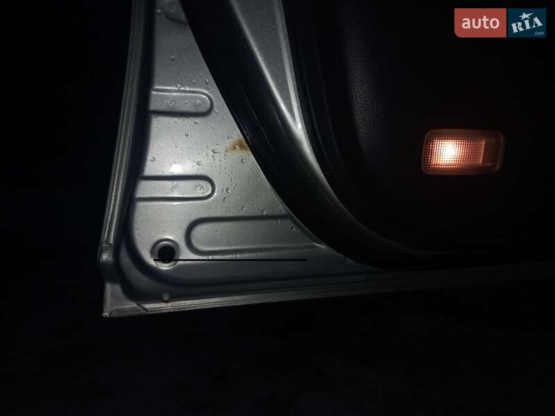 Универсал Toyota Avensis 2004 в Виннице